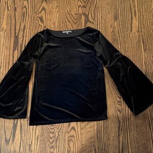 Elliott Lauren Black Velvet Bell Sleeve Top
